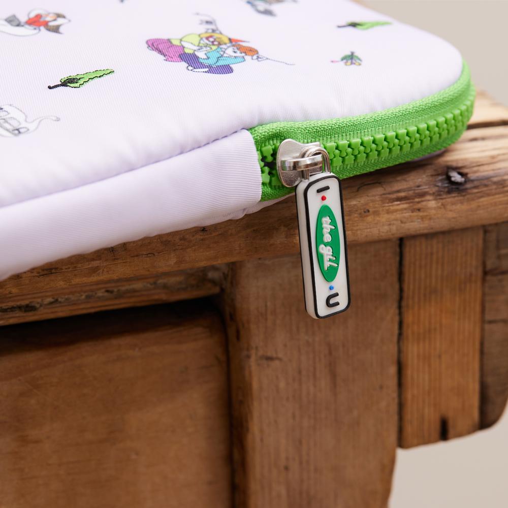 I seoul u X the gil laptop pouch