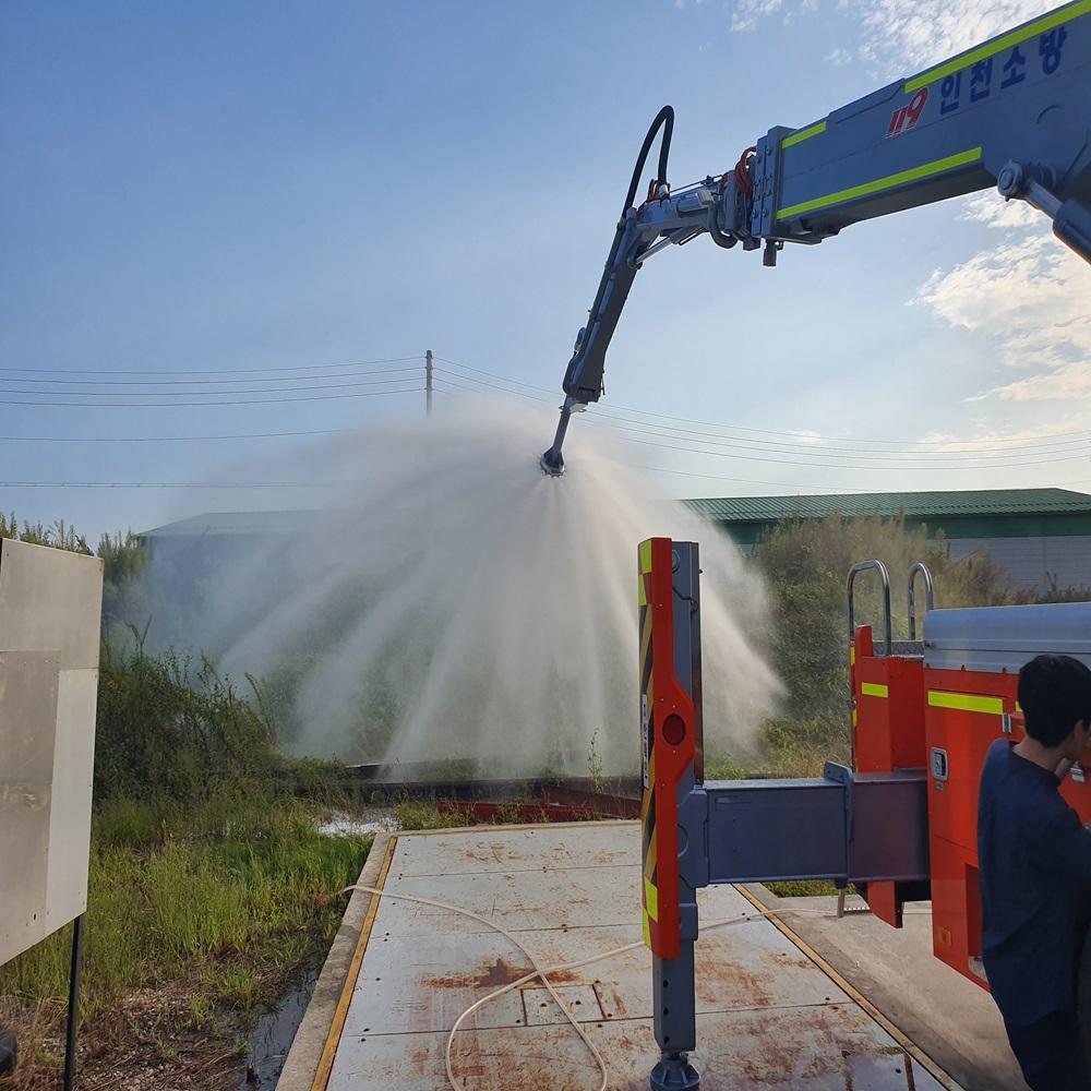 Jinwoo SMC DEMOLITION AND RESCUE FIRE-FIGHTING VEHICLE